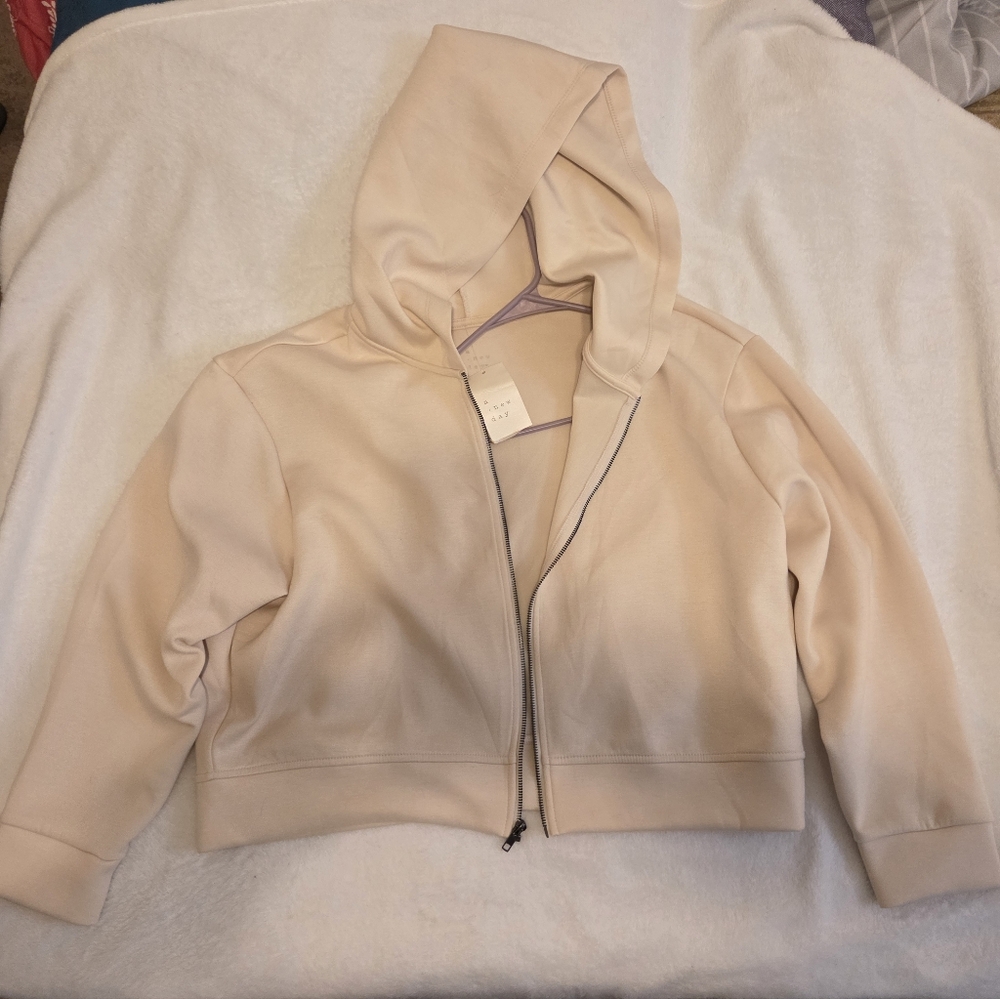 a new day Cropped Hooded Zip Jacket in Light Beige